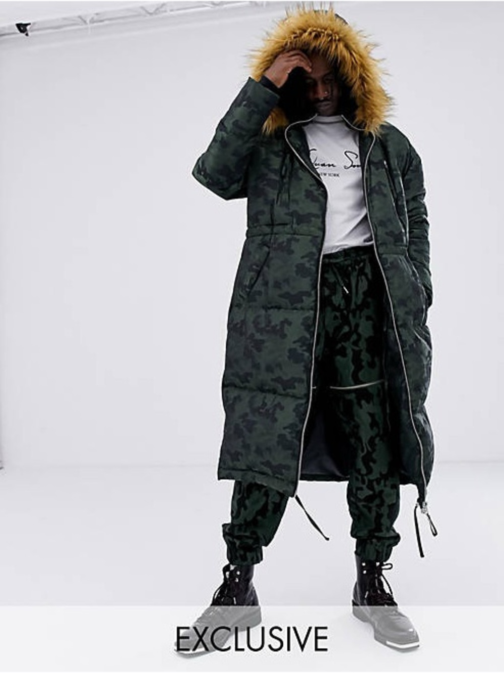 Unisex Long Camo Puffer Coat with Faux Fur Hood - Green